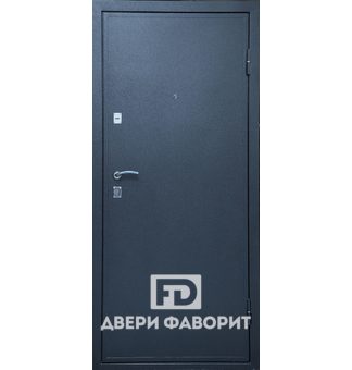 металлическая дверь с отделкой цинкогрунт